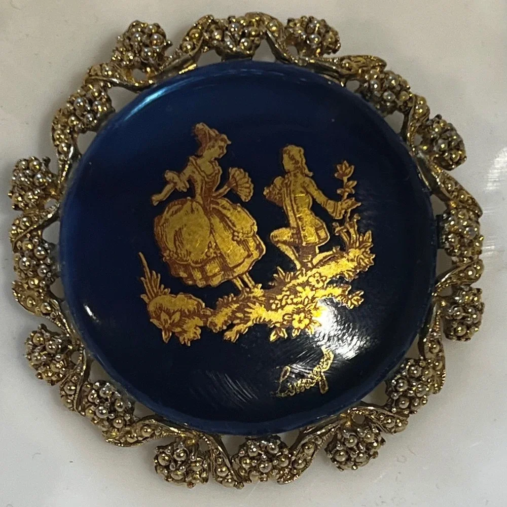 Vtg Limoges France Cobalt Blue Gold Courting Couple Brooch Ornate Filigree 2x2